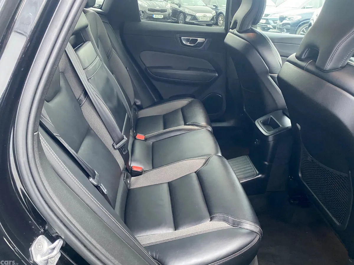 Volvo XC60 SUV, Petrol Plug-in Hybrid, 2021, Black
