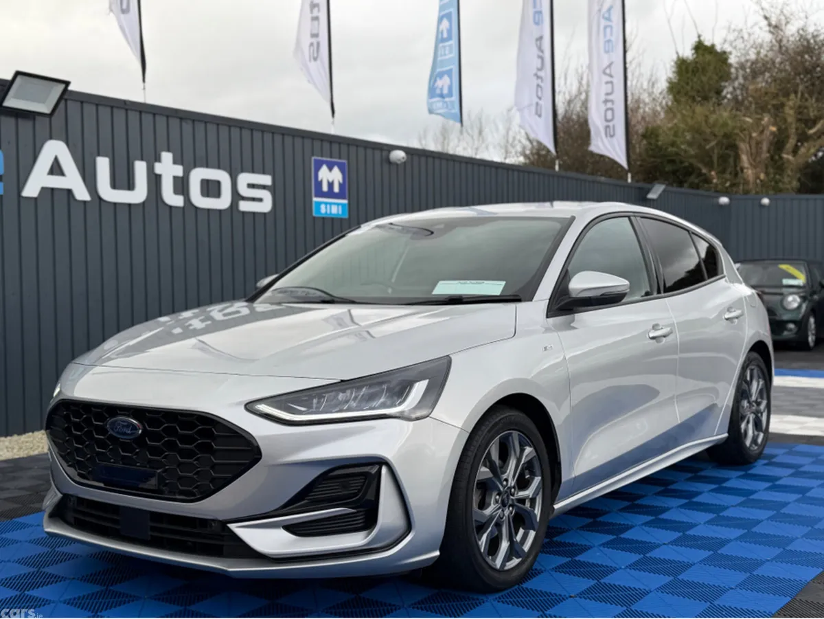 Ford Focus Hatchback, Petrol, 2023, Silver