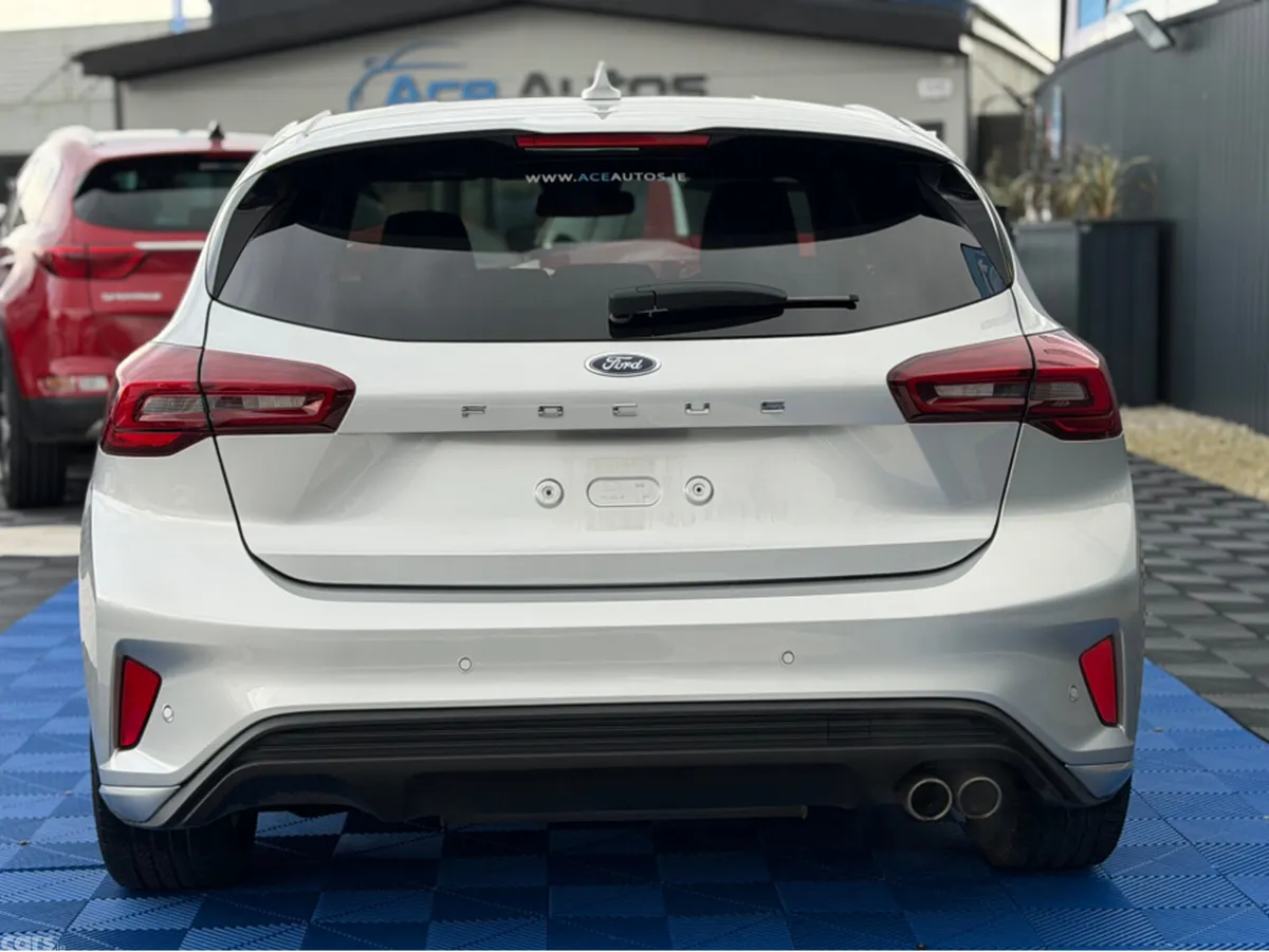 Ford Focus Hatchback, Petrol, 2023, Silver