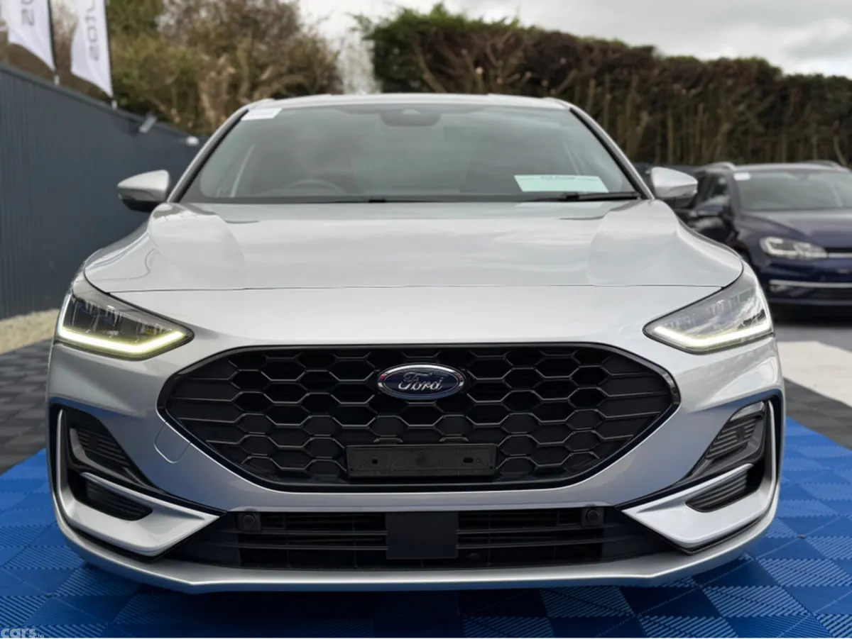 Ford Focus Hatchback, Petrol, 2023, Silver