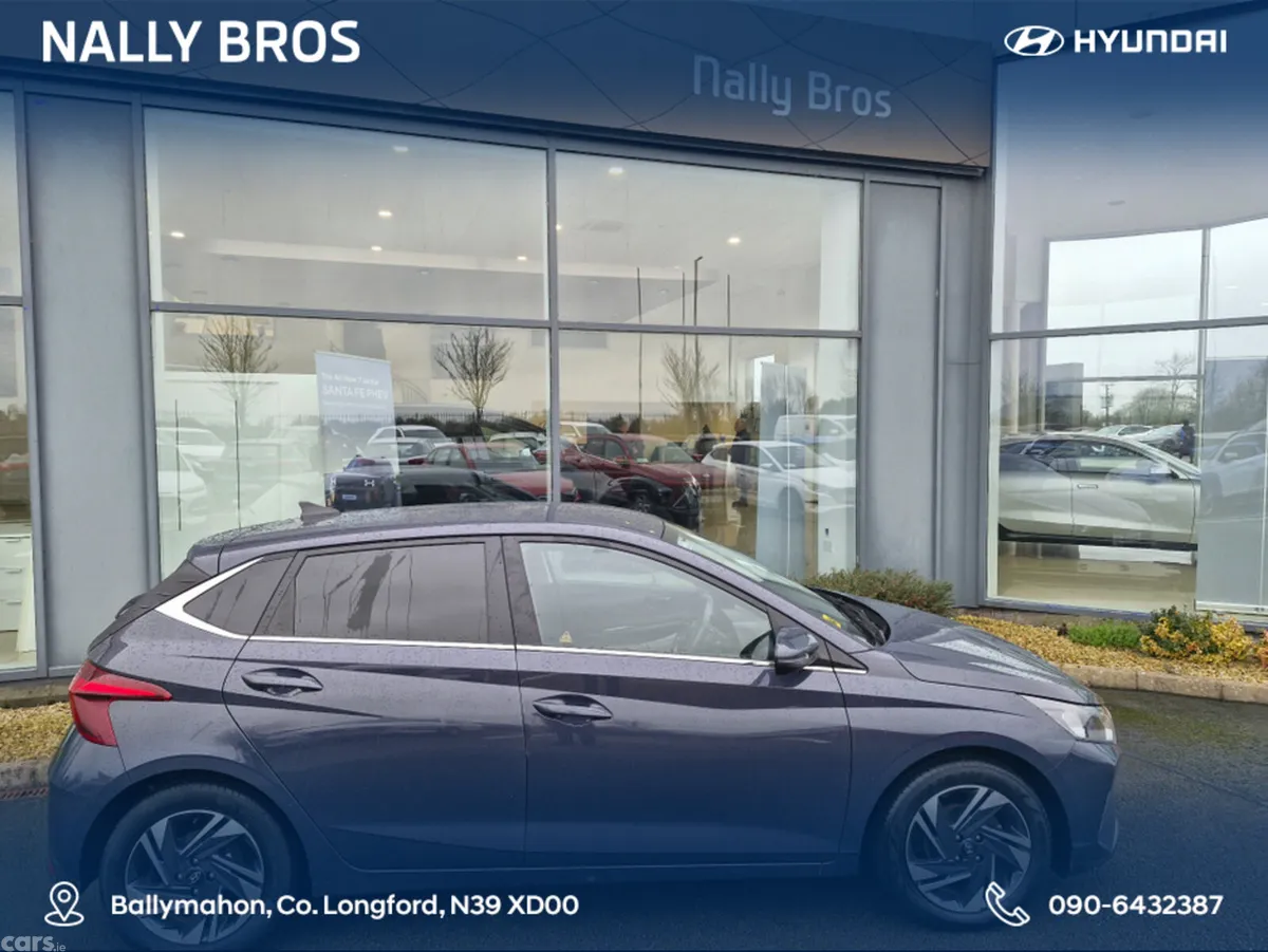 Hyundai i20 Hatchback, Petrol, 2022, Grey