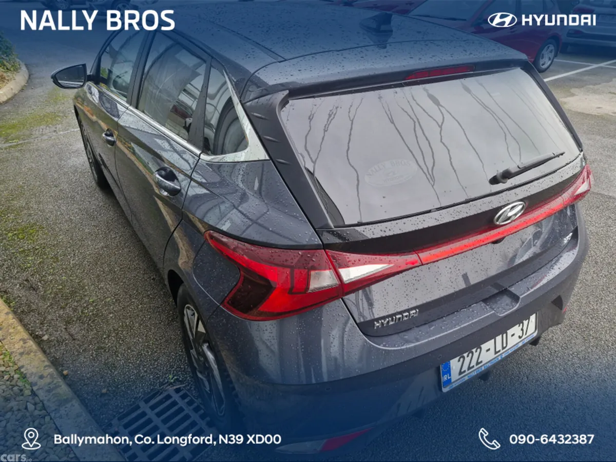 Hyundai i20 Hatchback, Petrol, 2022, Grey