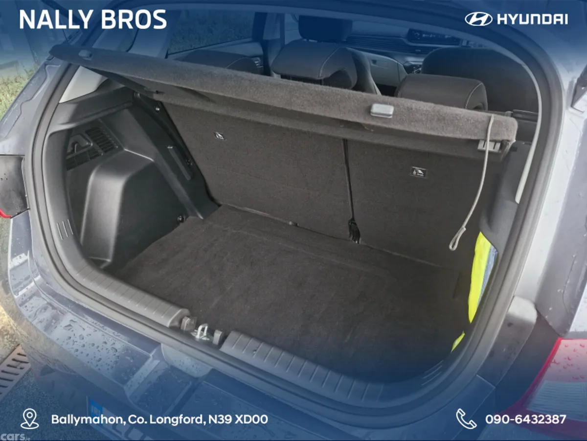 Hyundai i20 Hatchback, Petrol, 2022, Grey