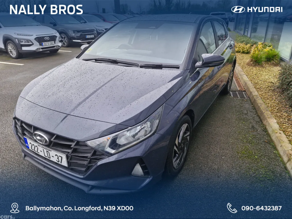 Hyundai i20 Hatchback, Petrol, 2022, Grey