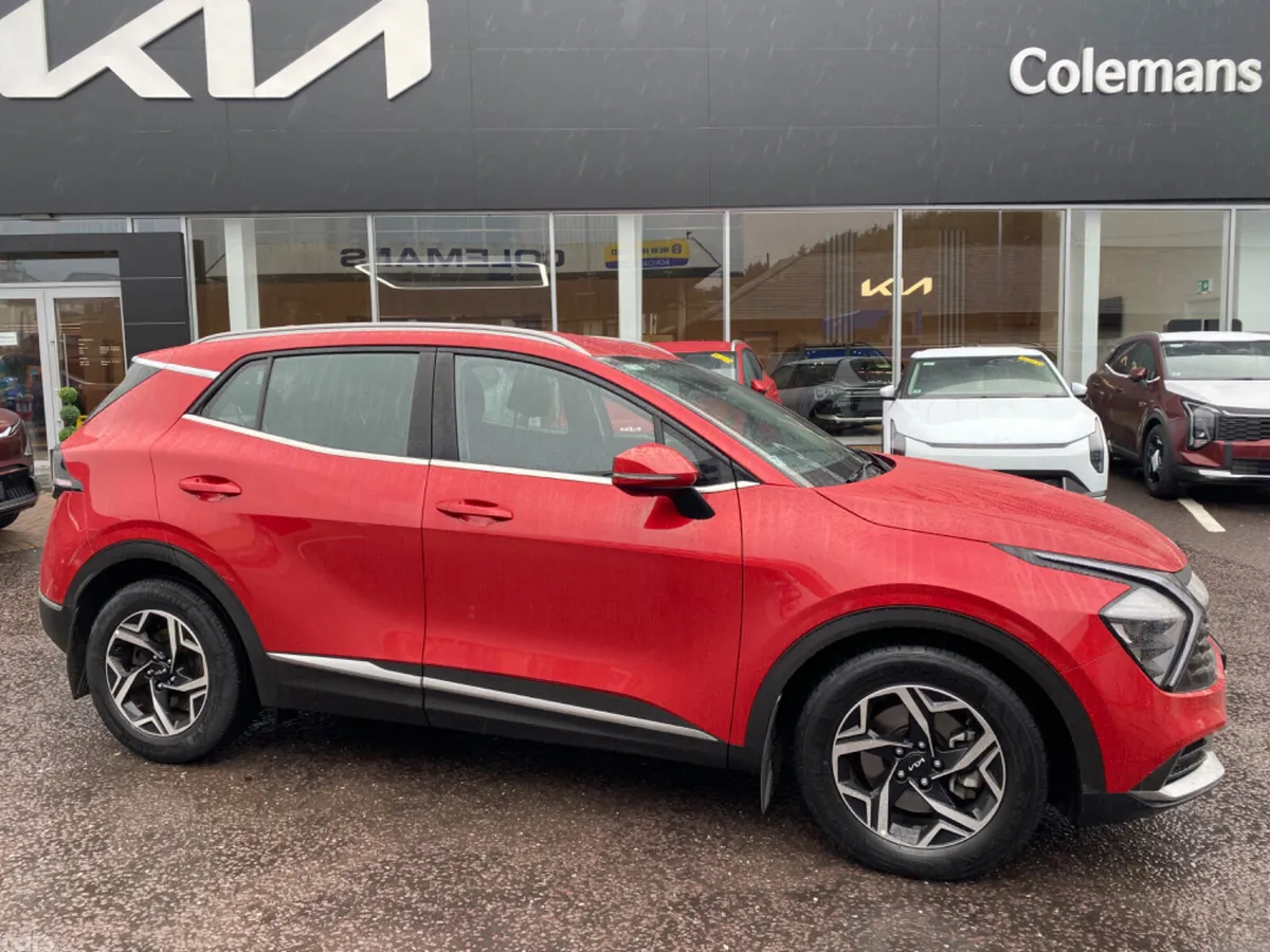 Kia Sportage SUV, Diesel Hybrid, 2023, Red