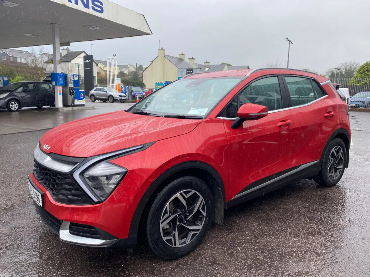 Kia Sportage SUV, Diesel Hybrid, 2023, Red