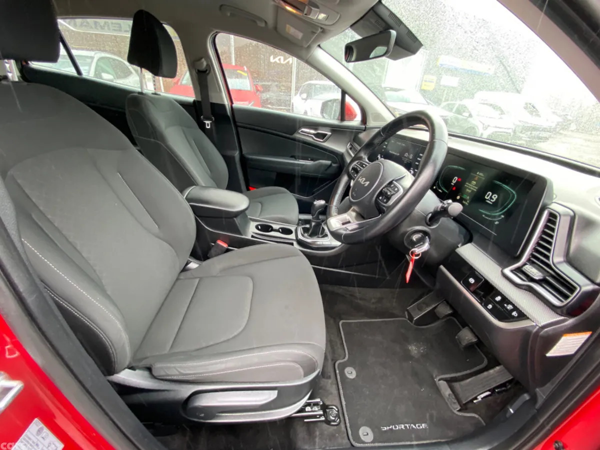 Kia Sportage SUV, Diesel Hybrid, 2023, Red
