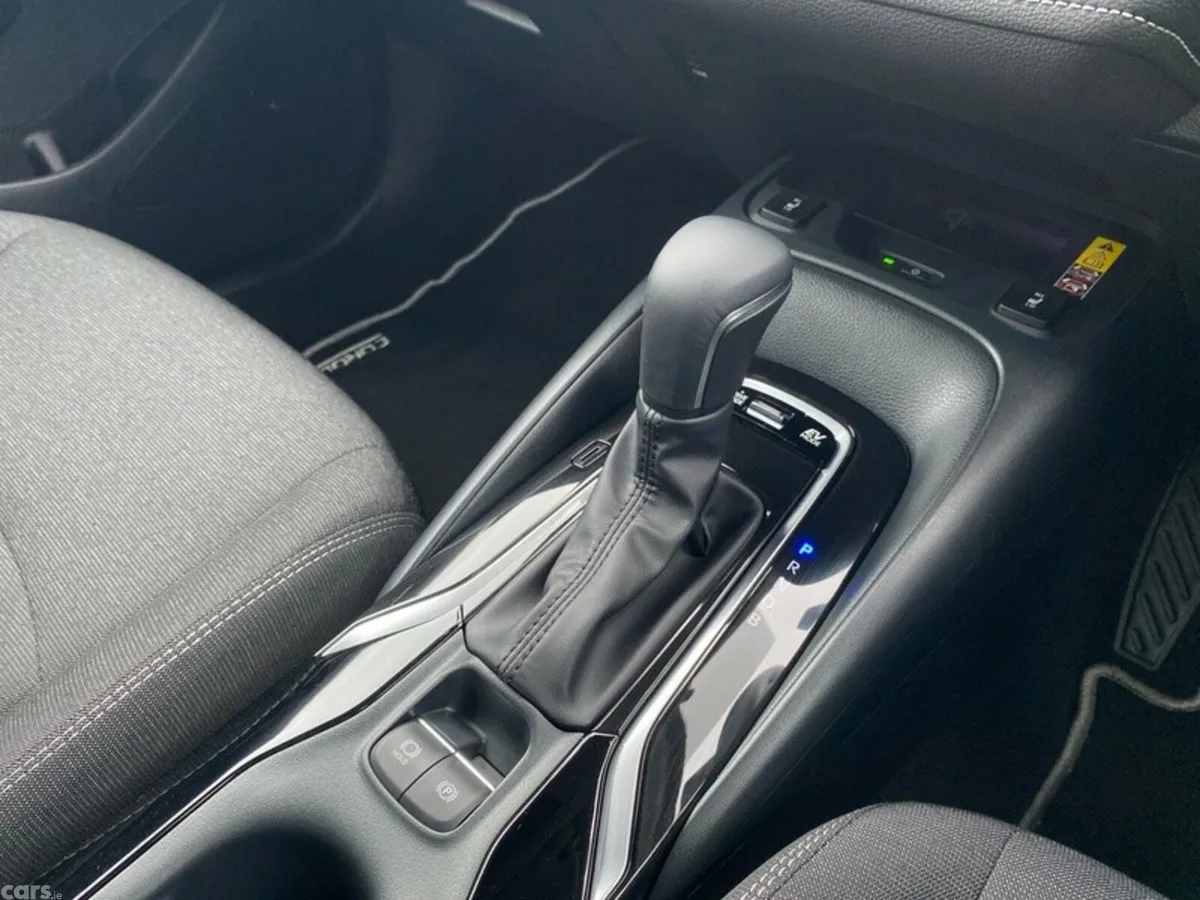 Toyota Corolla Saloon, Petrol Hybrid, 2025, Grey