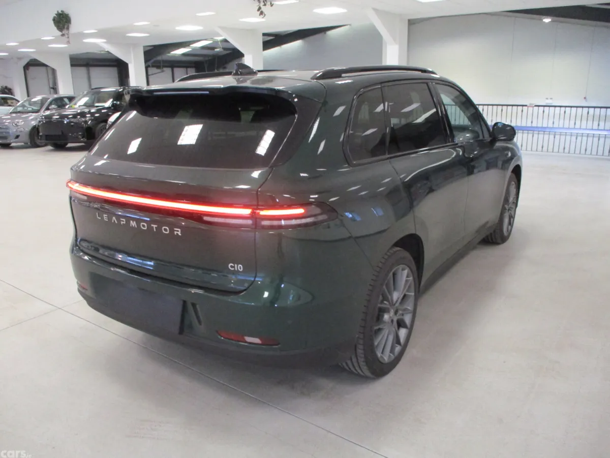 Leapmotor C10 SUV, Petrol Hybrid, 2027, Green