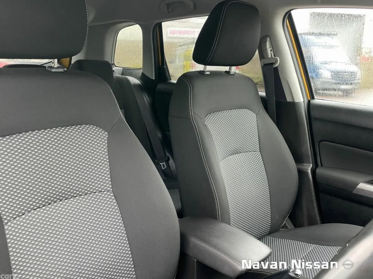 Suzuki Vitara SUV, Petrol Hybrid, 2023, Yellow