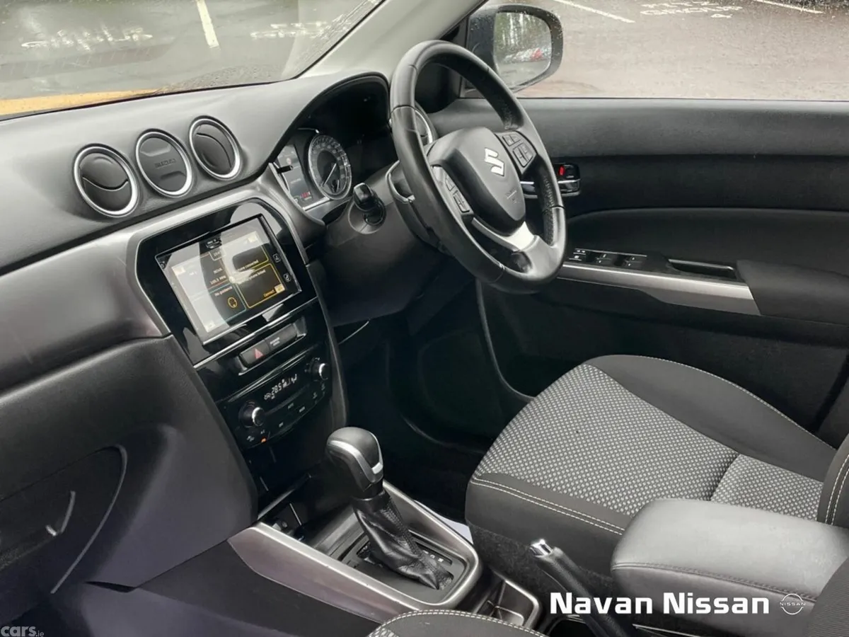 Suzuki Vitara SUV, Petrol Hybrid, 2023, Yellow