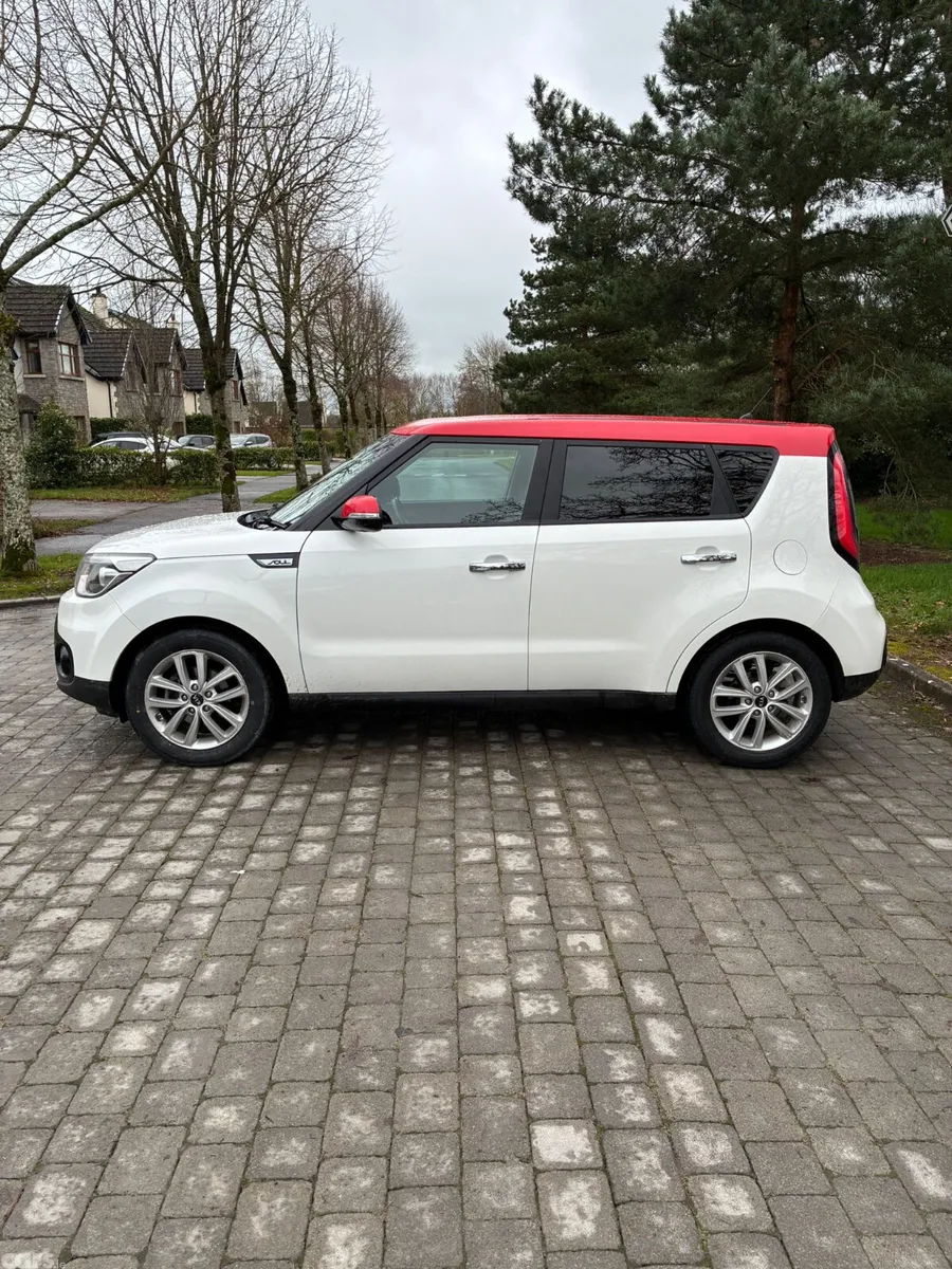 Kia Soul Hatchback, Diesel, 2018, White