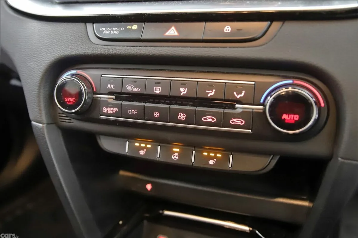 Kia XCeed Hatchback, Petrol Plug-in Hybrid, 2024, Grey
