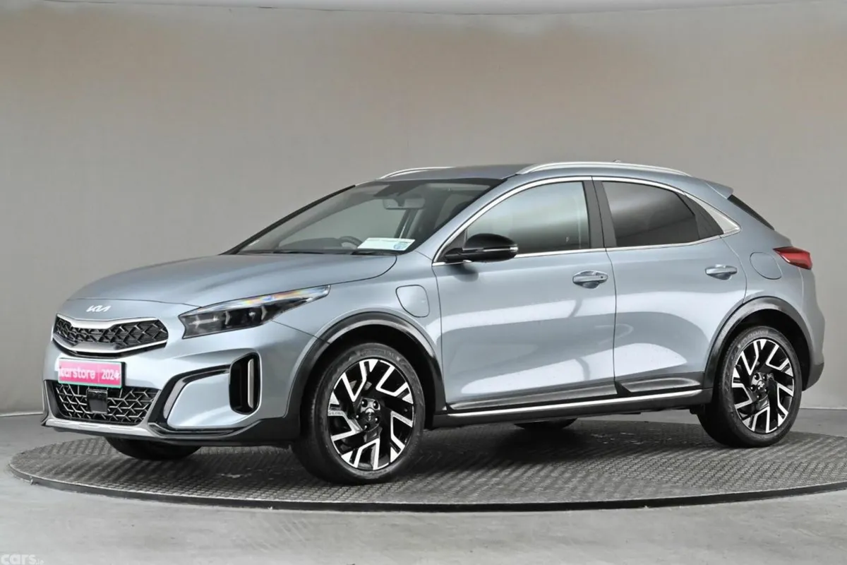 Kia XCeed Hatchback, Petrol Plug-in Hybrid, 2024, Grey