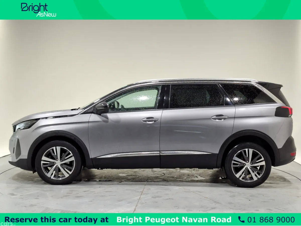 Peugeot 5008 MPV, Petrol, 2023, Grey