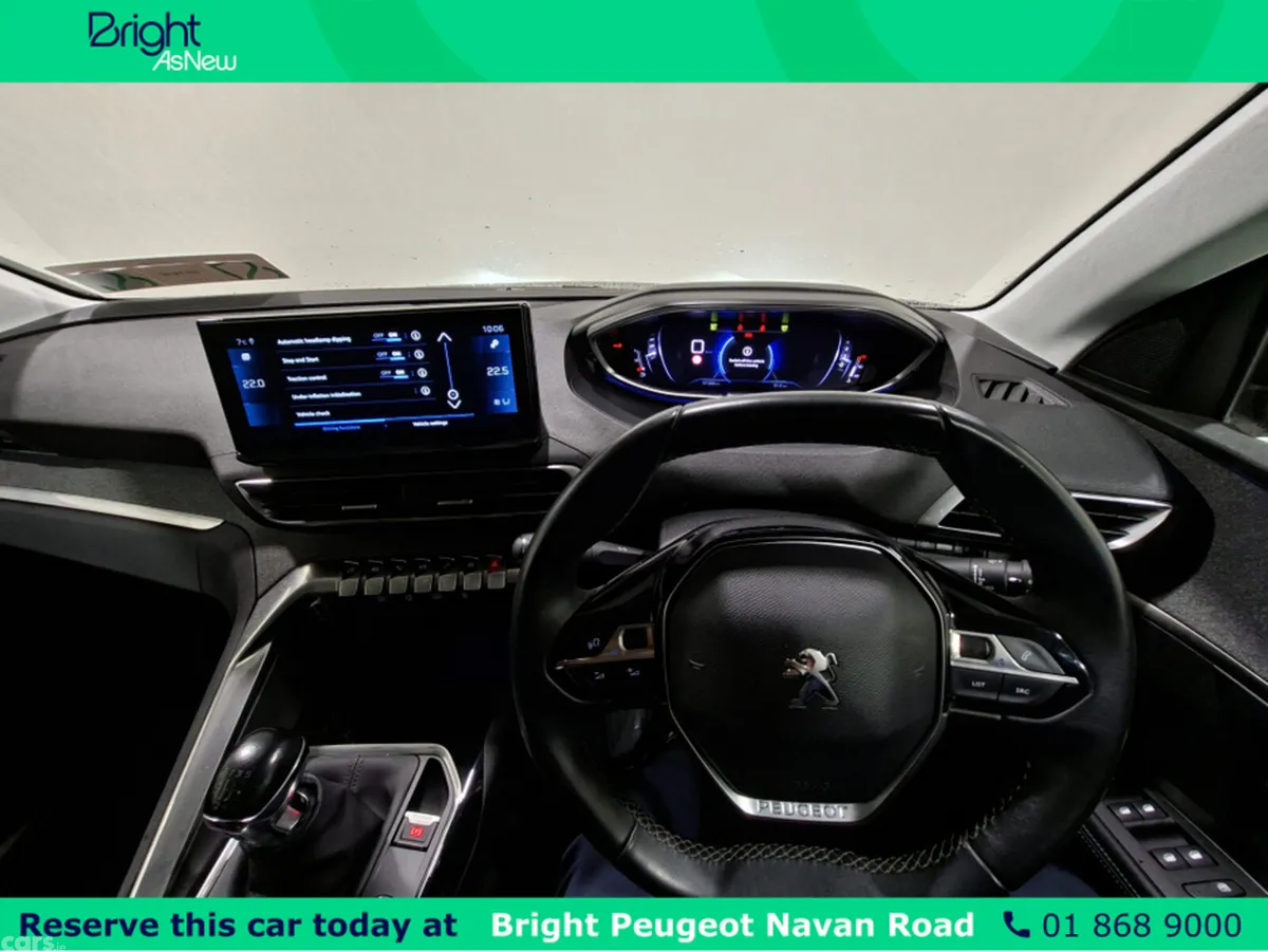 Peugeot 5008 MPV, Petrol, 2023, Grey