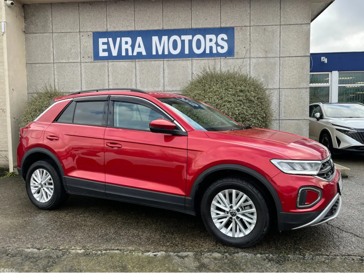 Volkswagen T-Roc SUV, Petrol, 2023, Red