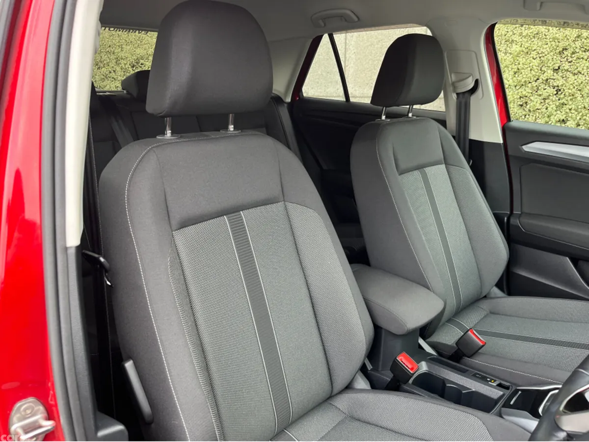 Volkswagen T-Roc SUV, Petrol, 2023, Red