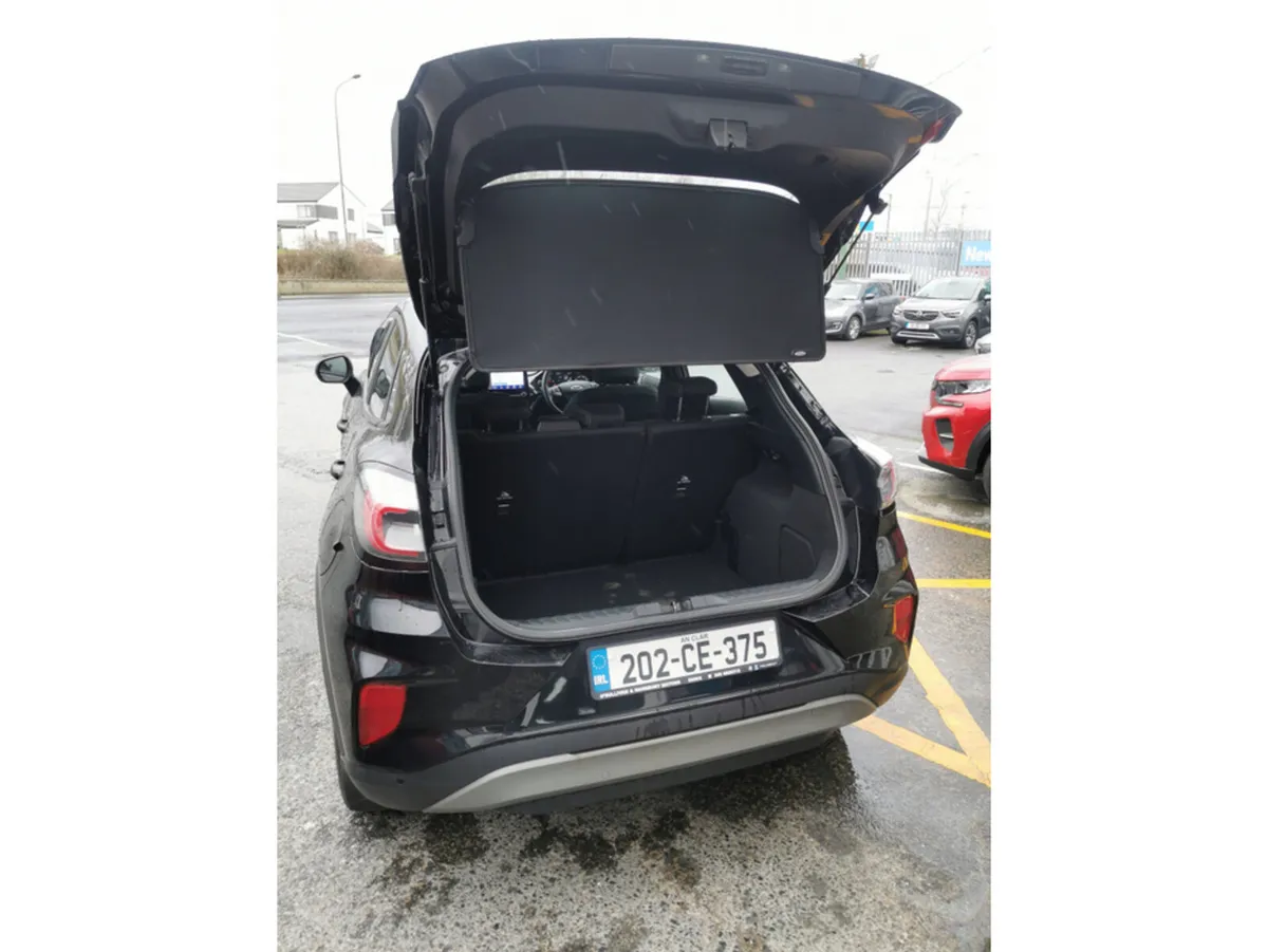 Ford Puma MPV, Petrol Hybrid, 2020, Black