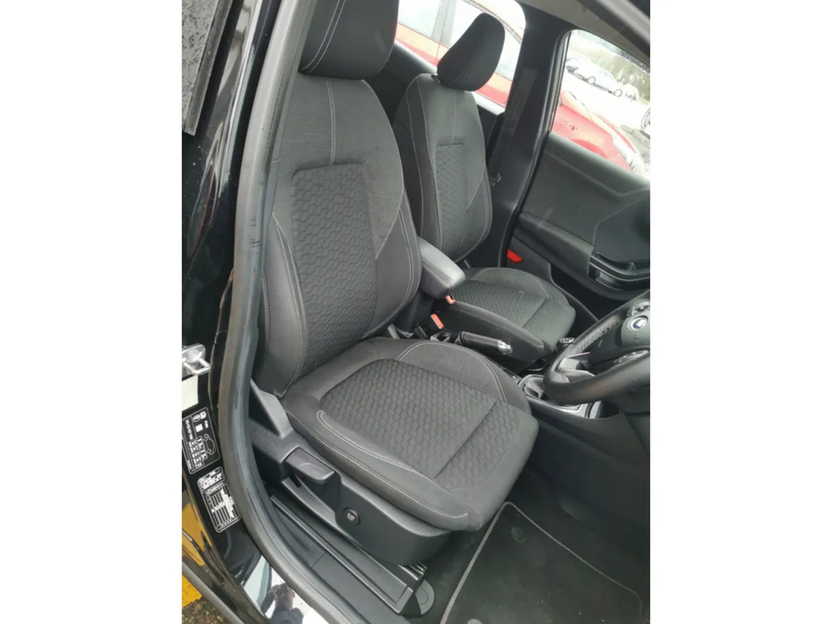 Ford Puma MPV, Petrol Hybrid, 2020, Black