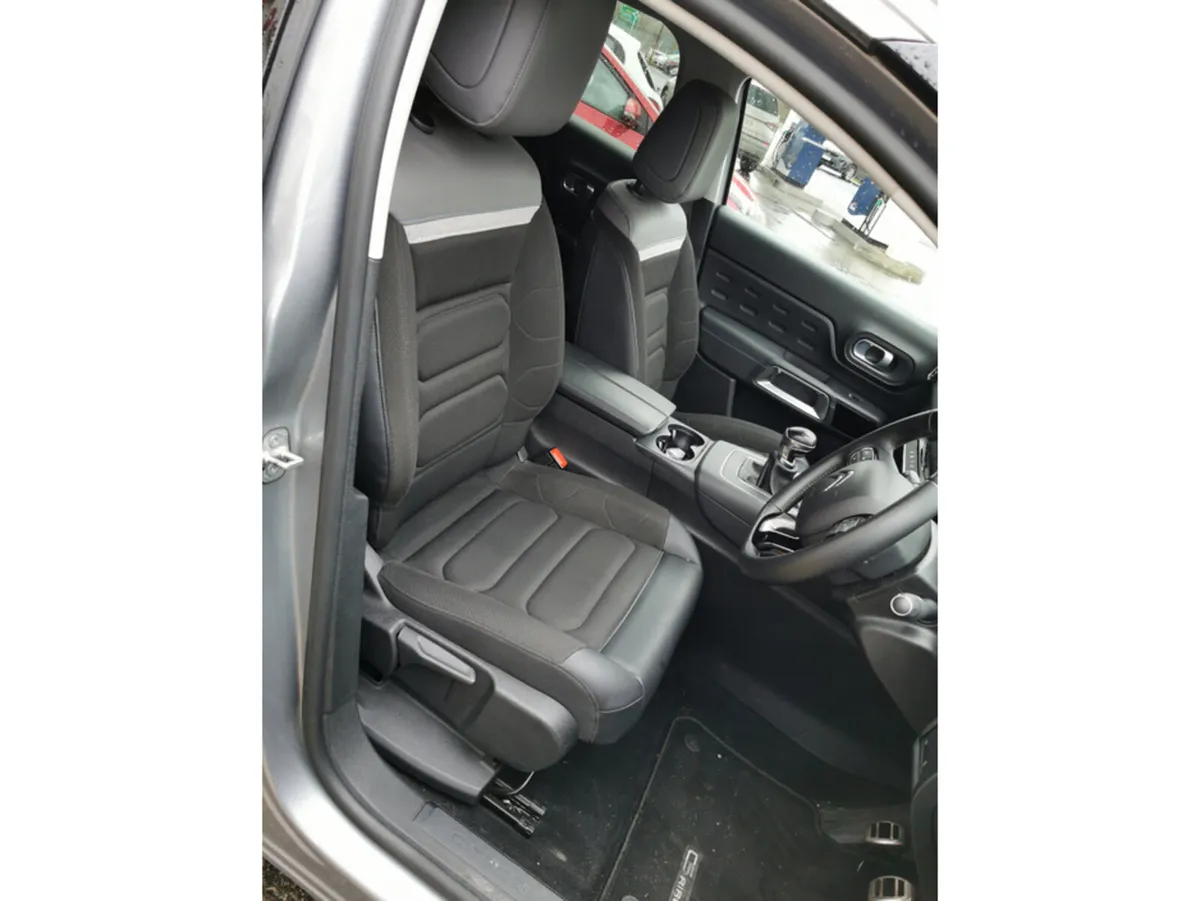 Citroen C5 Aircross MPV, Diesel, 2022, Grey