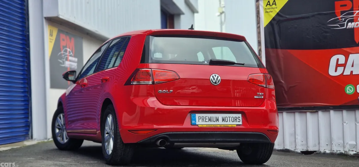 Volkswagen Golf Hatchback, Petrol, 2016, Red