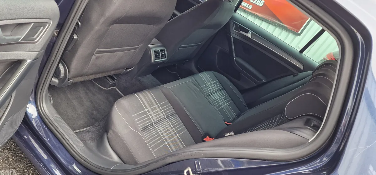 Volkswagen Golf Hatchback, Petrol, 2015, Blue