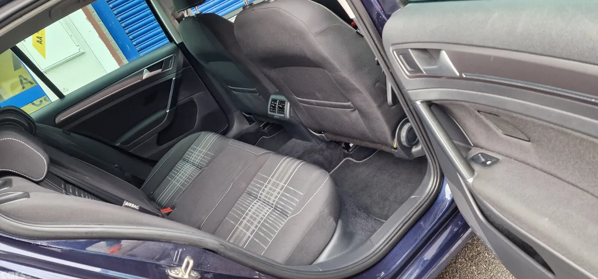 Volkswagen Golf Hatchback, Petrol, 2015, Blue