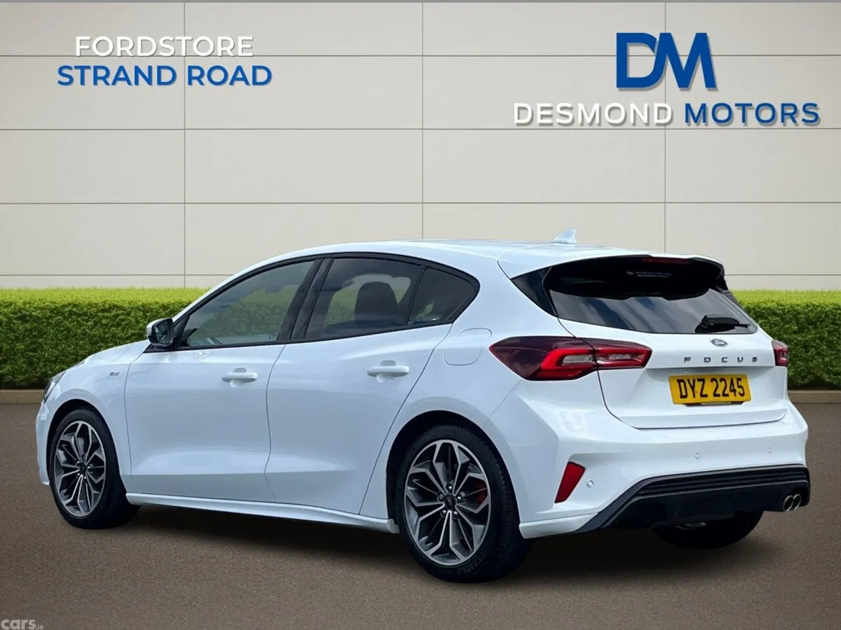 Ford Focus Hatchback, Petrol Hybrid, 2025, White