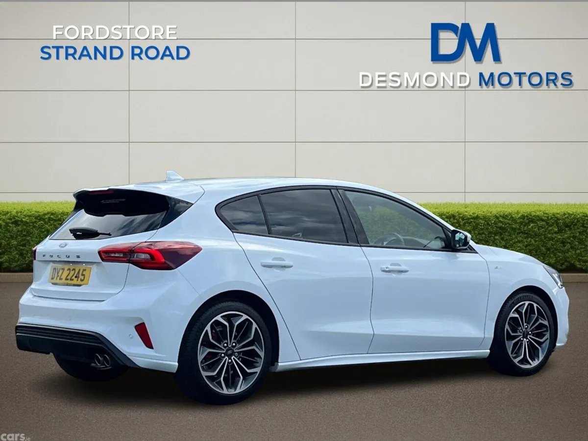 Ford Focus Hatchback, Petrol Hybrid, 2025, White