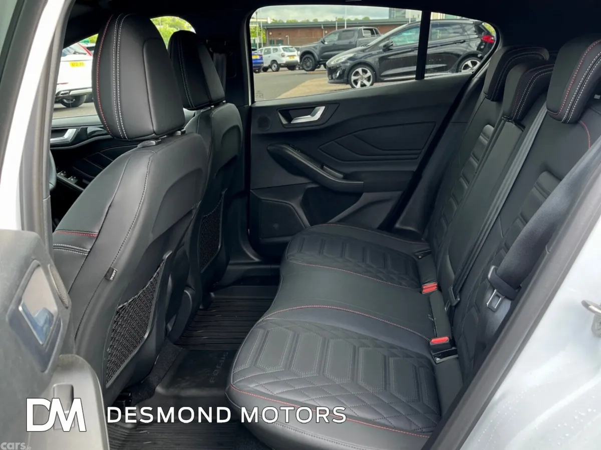 Ford Focus Hatchback, Petrol Hybrid, 2025, White