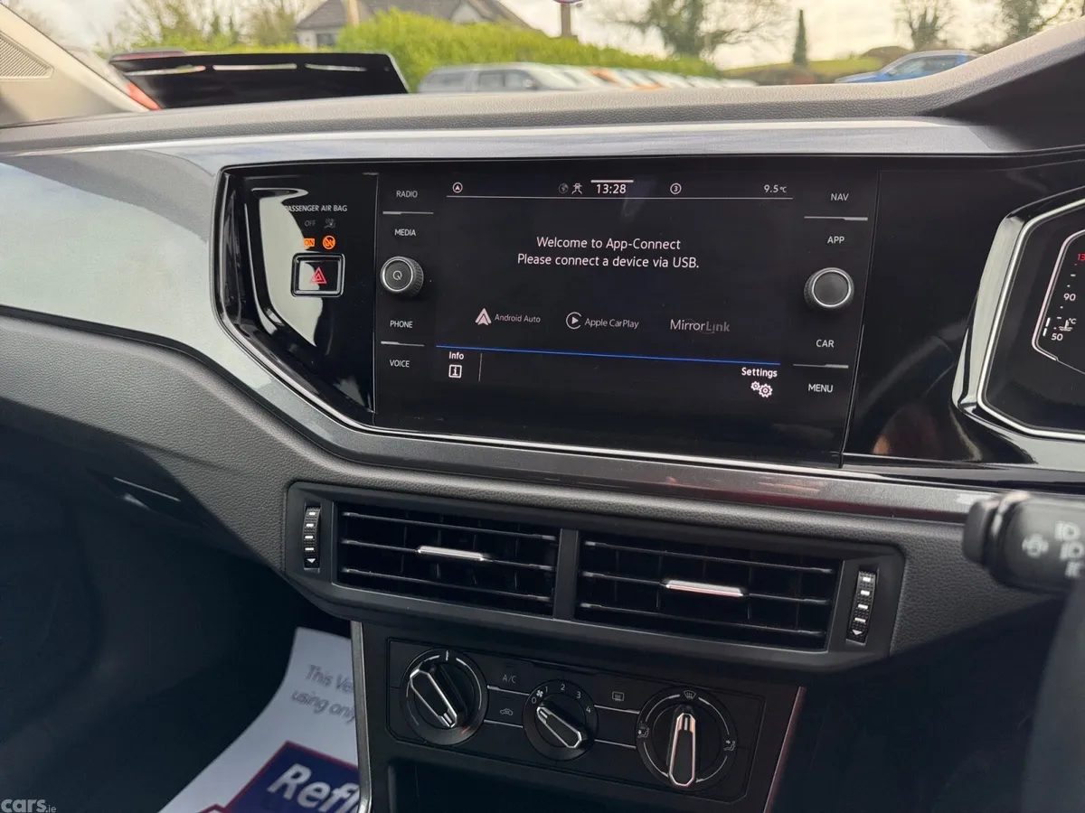 Volkswagen Taigo Estate, Petrol, 2022, Grey