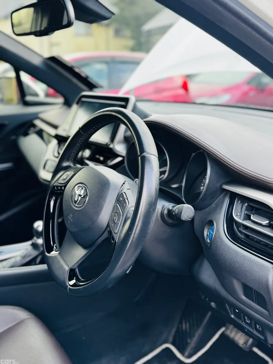 Toyota C-HR Hatchback, Petrol Hybrid, 2018, White