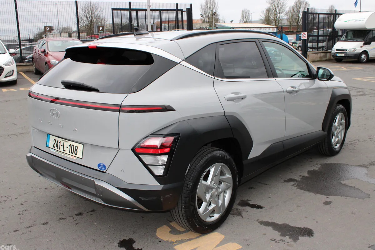 Hyundai KONA MPV, Petrol, 2024, Grey