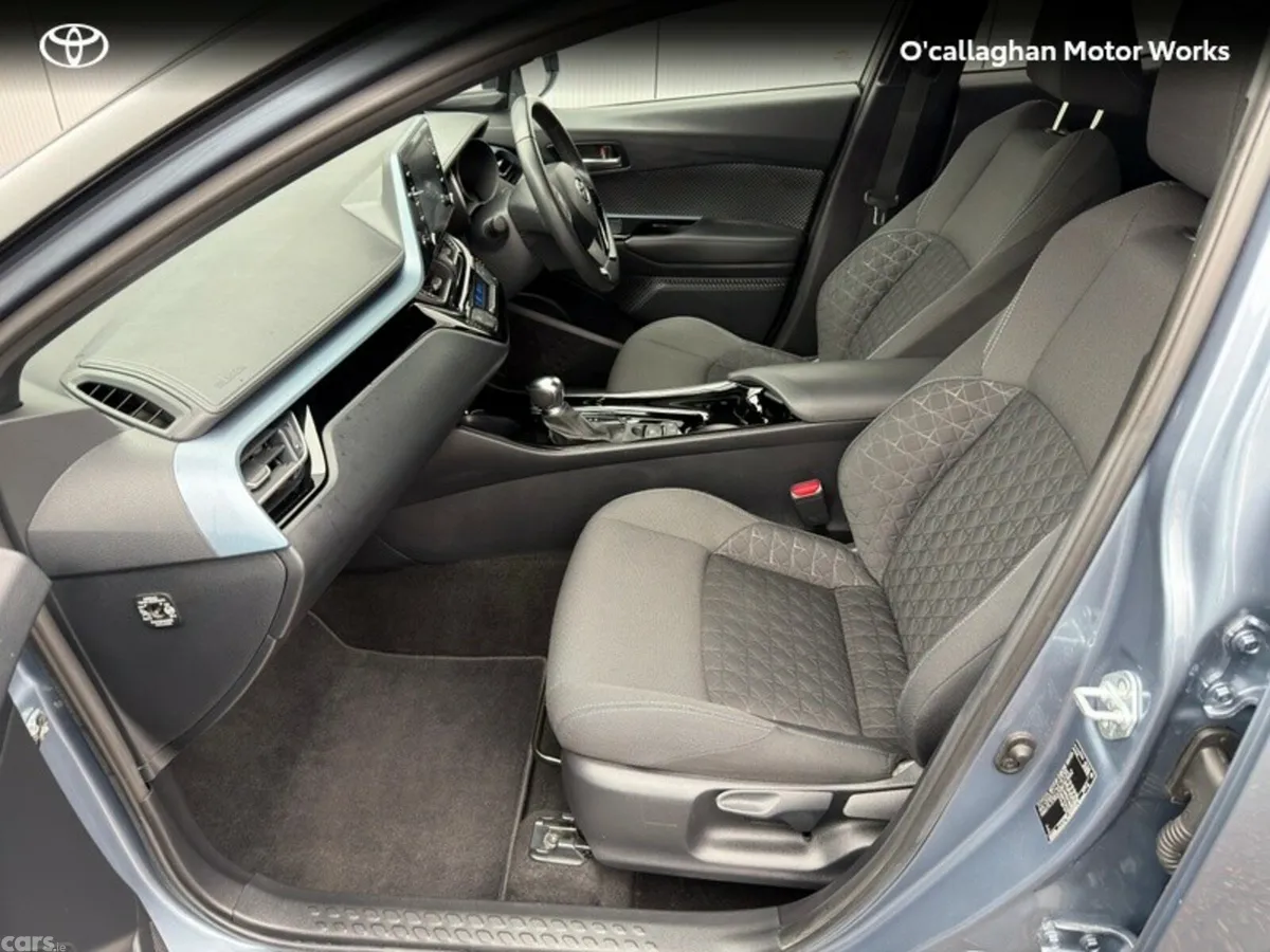 Toyota C-HR SUV, Petrol Hybrid, 2022, Grey