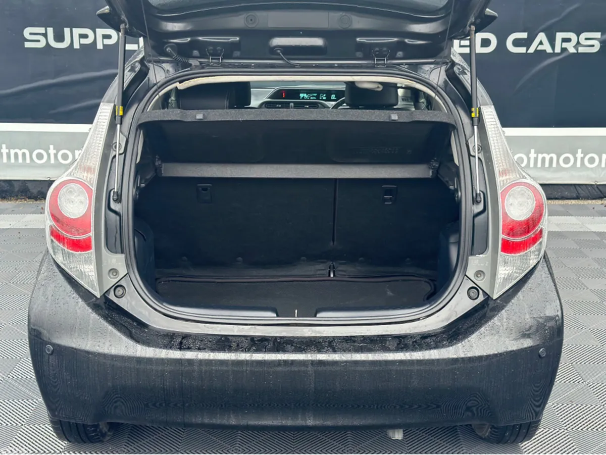 Toyota Aqua Hatchback, Petrol Hybrid, 2014, Black