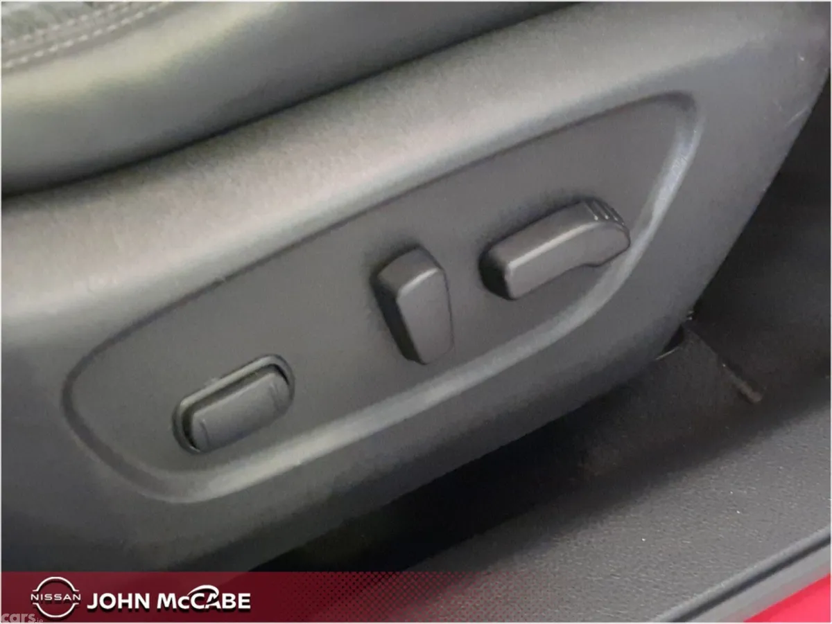 Nissan X-Trail MPV, Diesel, 2021, Red
