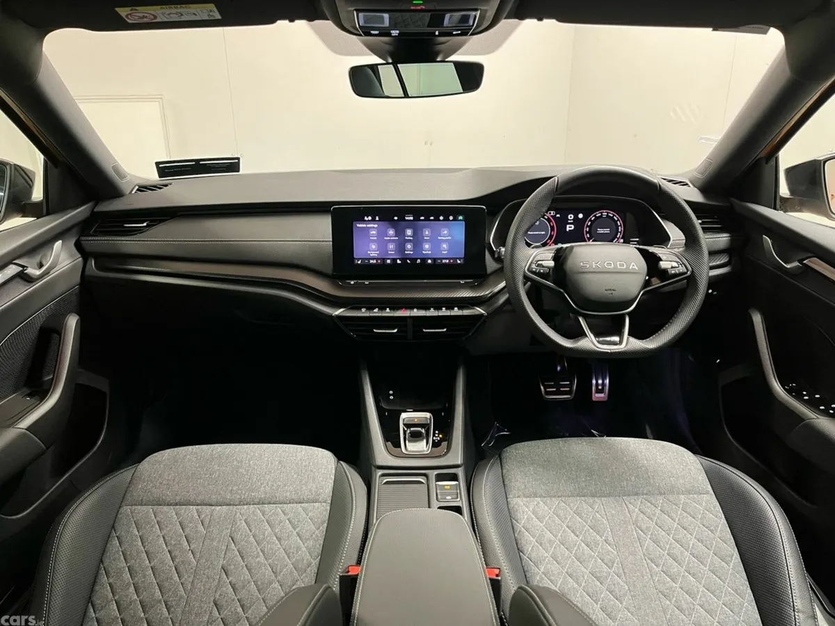 Skoda Octavia Estate, Diesel, 2025, Orange