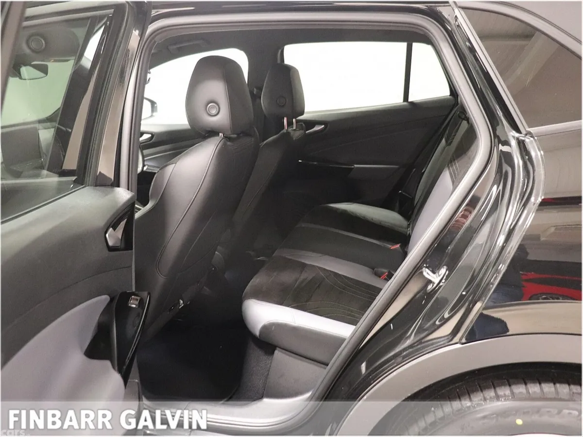 Volkswagen ID.4 Estate, Electric, 2023, Black
