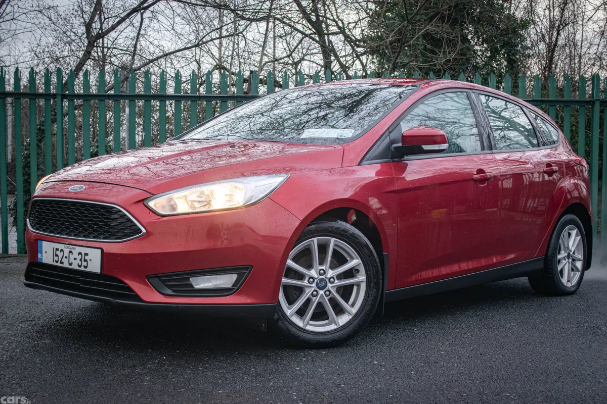 Ford Focus Hatchback, Diesel, 2015, Red