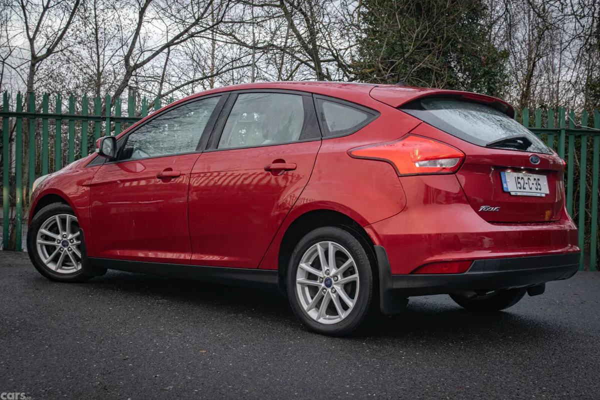 Ford Focus Hatchback, Diesel, 2015, Red