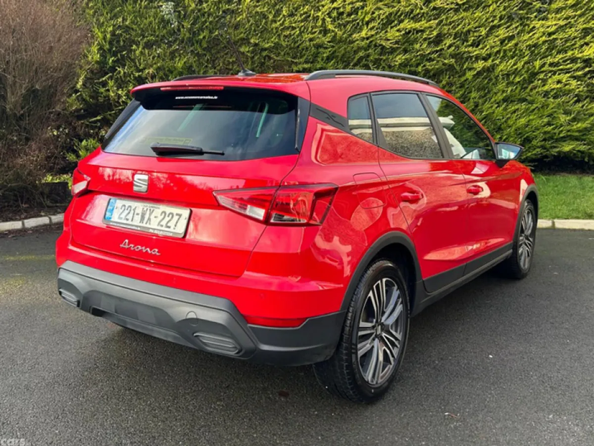 SEAT Arona Hatchback, Petrol, 2022, Red