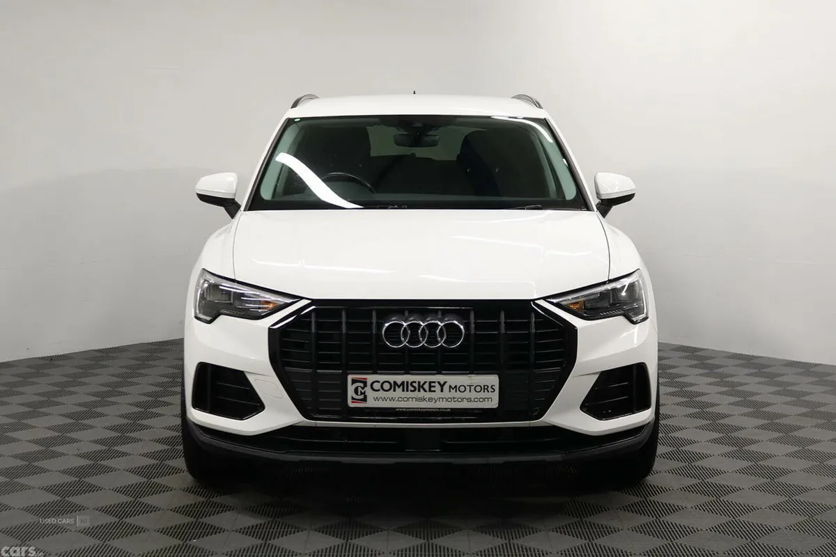 Audi Q3 SUV, Petrol Hybrid, 2022, White