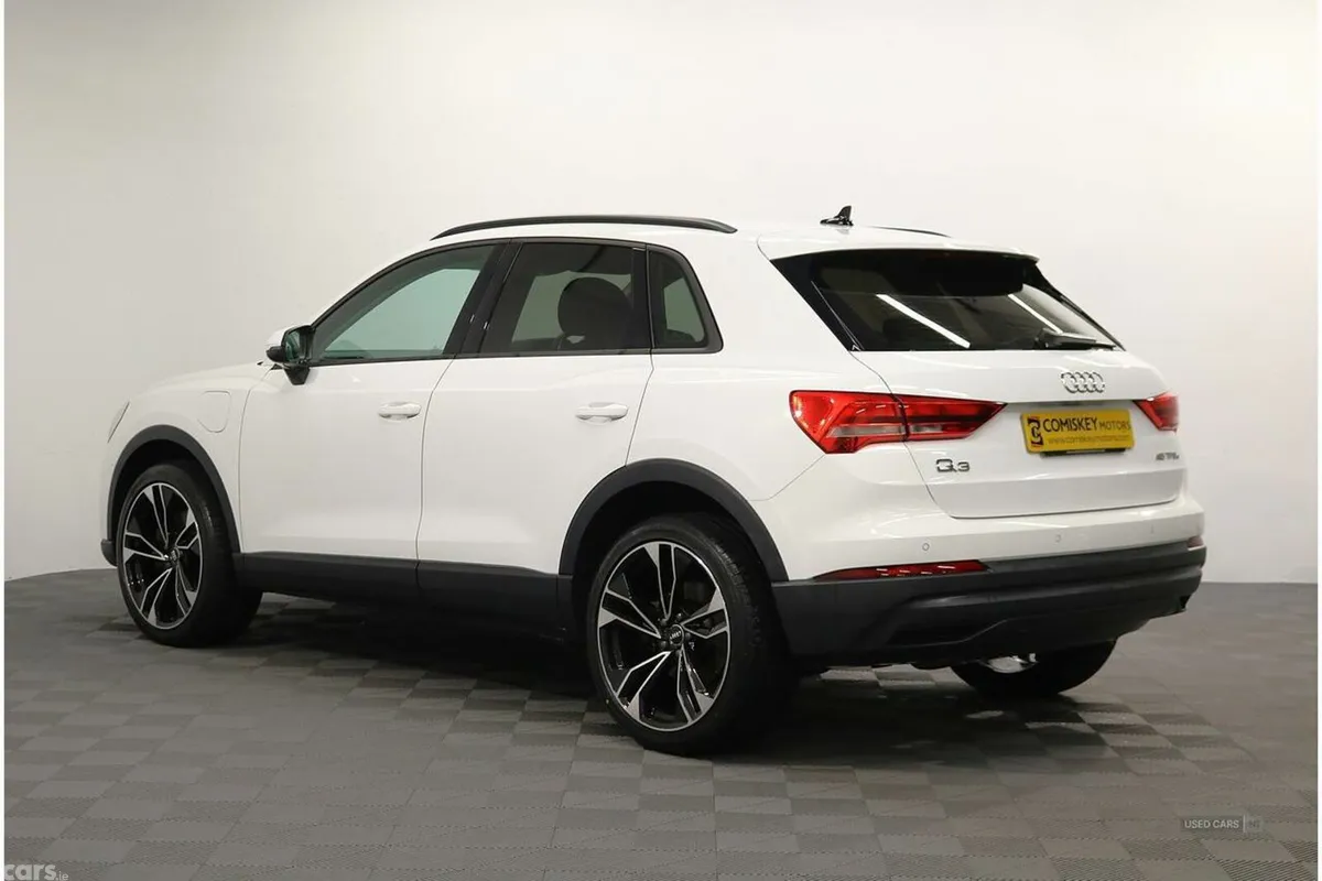 Audi Q3 SUV, Petrol Hybrid, 2022, White