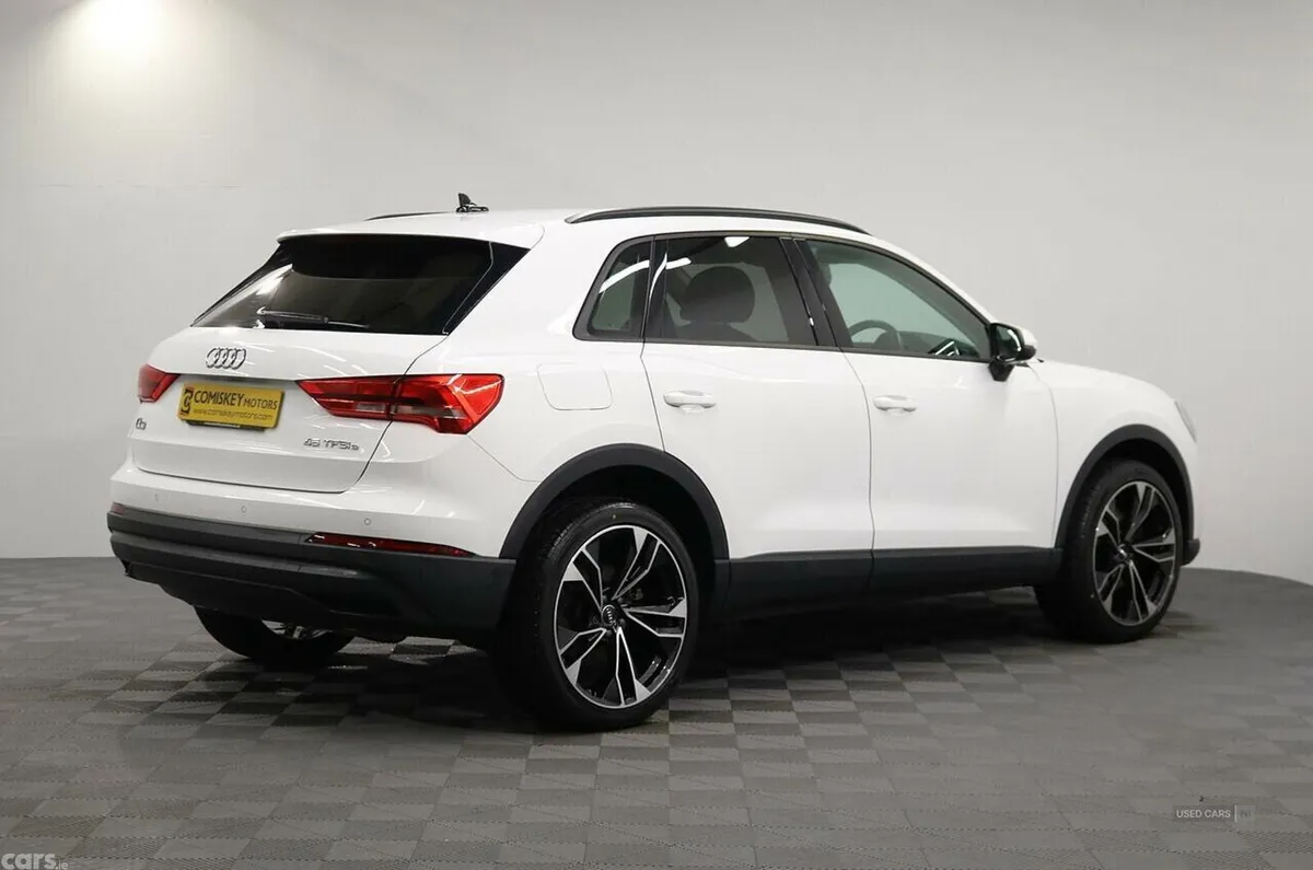 Audi Q3 SUV, Petrol Hybrid, 2022, White
