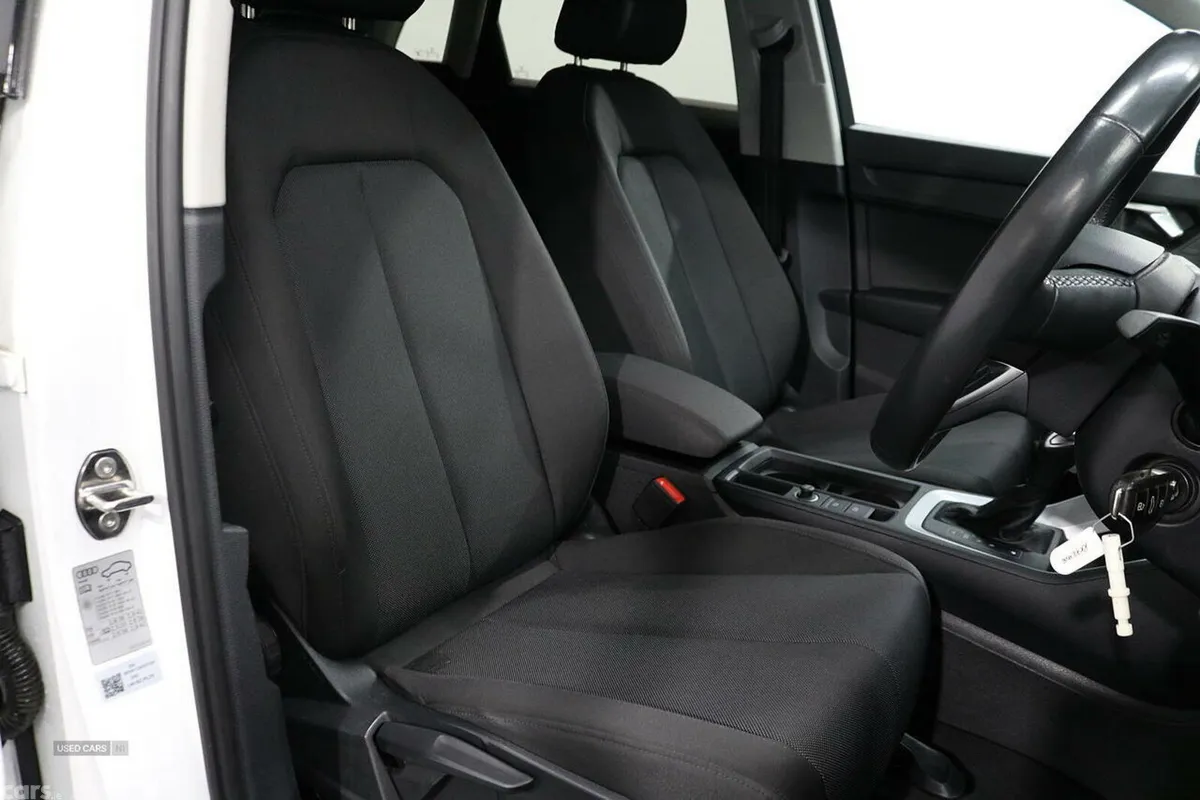Audi Q3 SUV, Petrol Hybrid, 2022, White