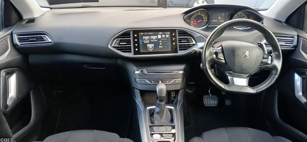 Peugeot 308 Hatchback, Petrol, 2015, Grey