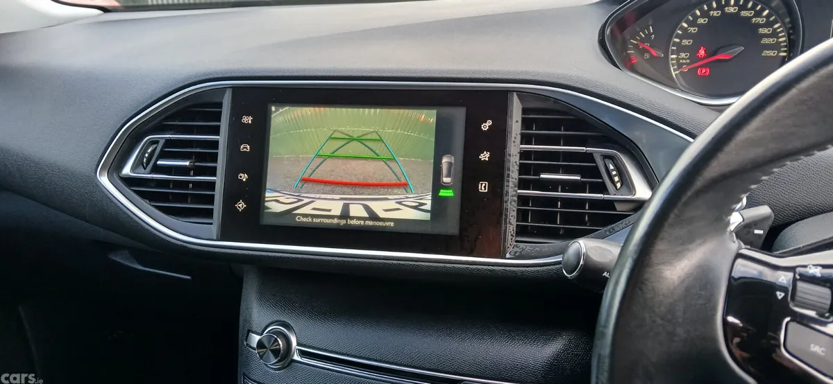Peugeot 308 Hatchback, Petrol, 2015, Grey
