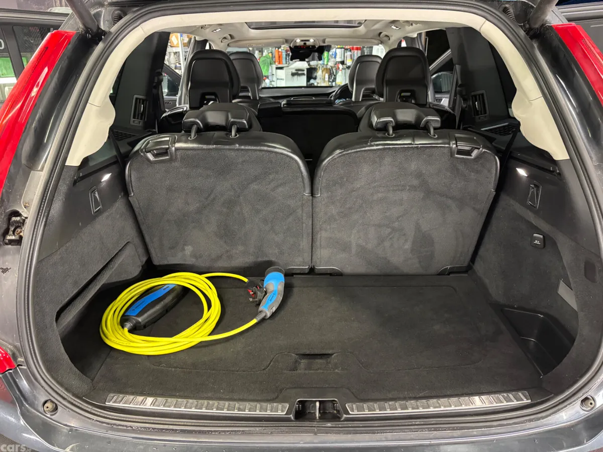Volvo XC90 SUV, Petrol Plug-in Hybrid, 2017, Grey
