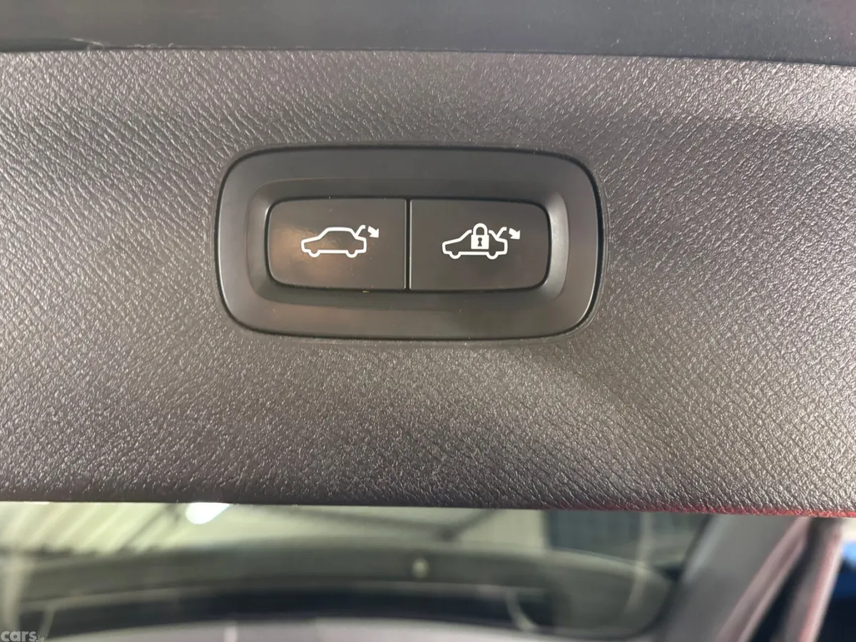 Volvo XC90 SUV, Petrol Plug-in Hybrid, 2017, Grey